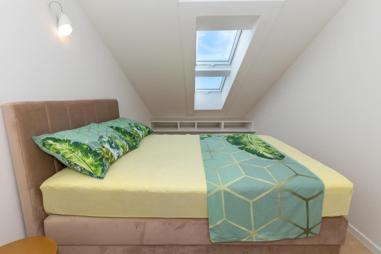 Apartman Smaragd Živogošće 外观 照片
